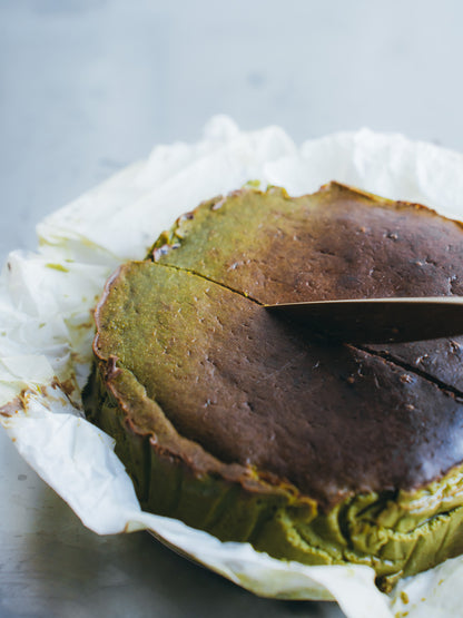 抹茶のバスクチーズケーキ